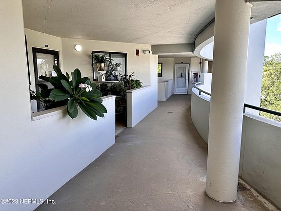 3rd image of 1071 EDGEWOOD Avenue #509