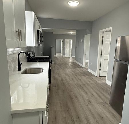2nd image of 23 1/2 Martin Luther King Jr Blvd Floor 2