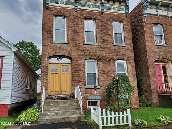 840 3rd Avenue, Troy, NY 12182