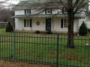 2011 Hoovers Rd, Duck River, TN 38454