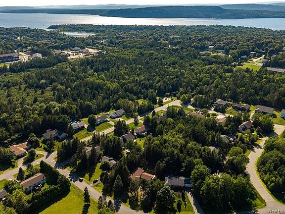 3rd image of 5 Bel Air Ave