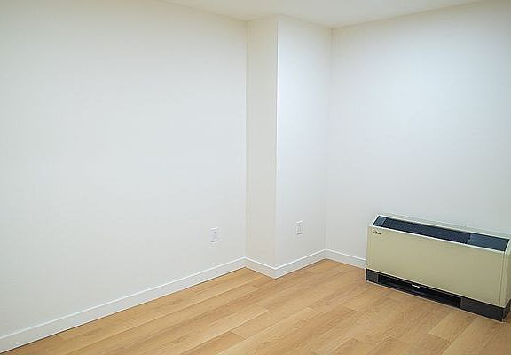 4th image of 20 Broad St APT 1119