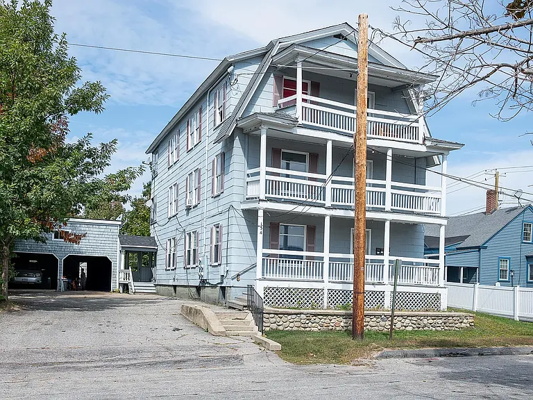 154 Essex Ave #3-3A — Photo 2