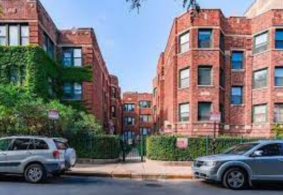 1st image of 632 W Patterson Ave APT 1N