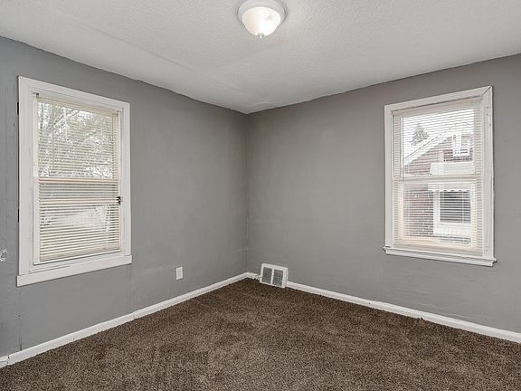 5th image of 10434 Merlin St