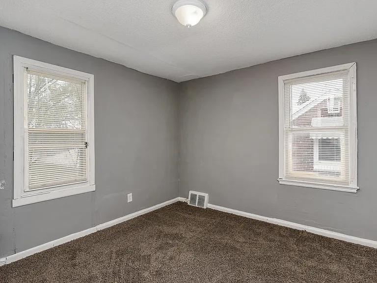 10434 Merlin St — Photo 5