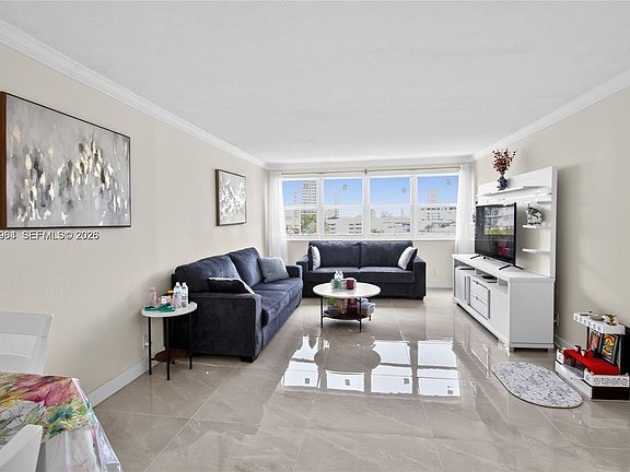 5th image of 111 Golden Isles Dr APT C9