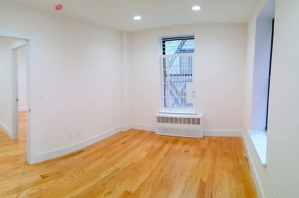 Rented by Uptown Flats LLC | media 42