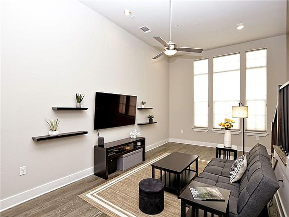 5th image of 1305 Town Creek Dr #8