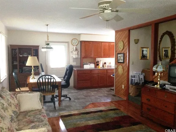 525 W Landing Dr, Kill Devil Hills, NC 27948