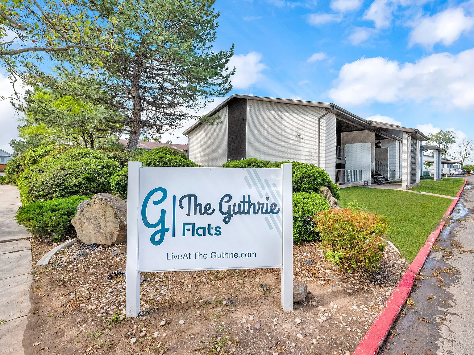 The Guthrie Flats — Photo 1