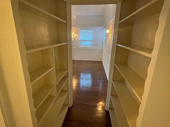 5th image of 838 6th St APT 1