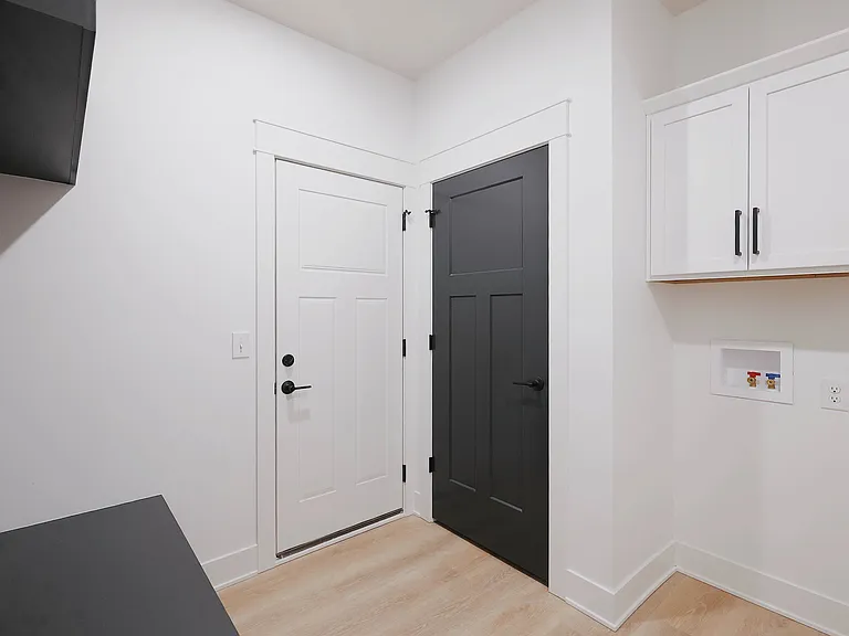 8620 S 50th Ct — Photo 12