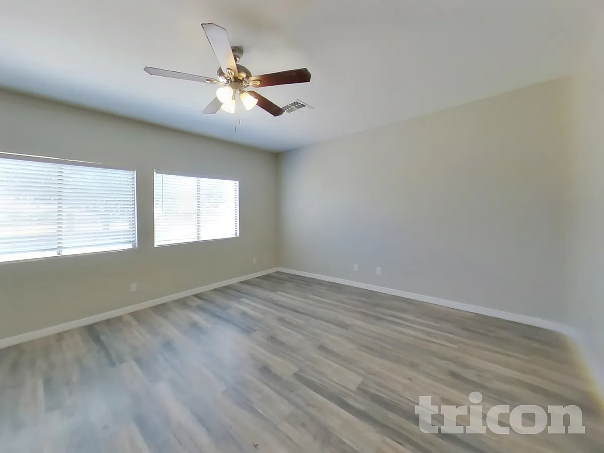 Building Photo - 30493 N Bareback Trl