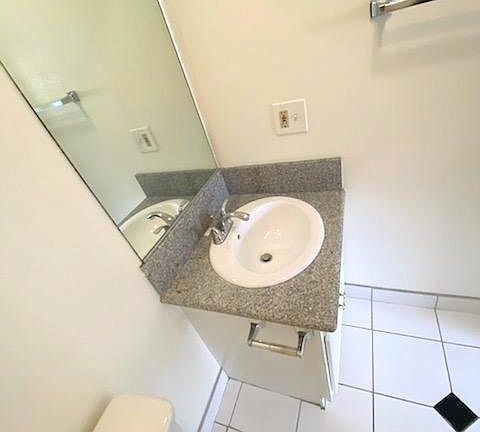 5th image of 818 Tularosa Dr APT 6