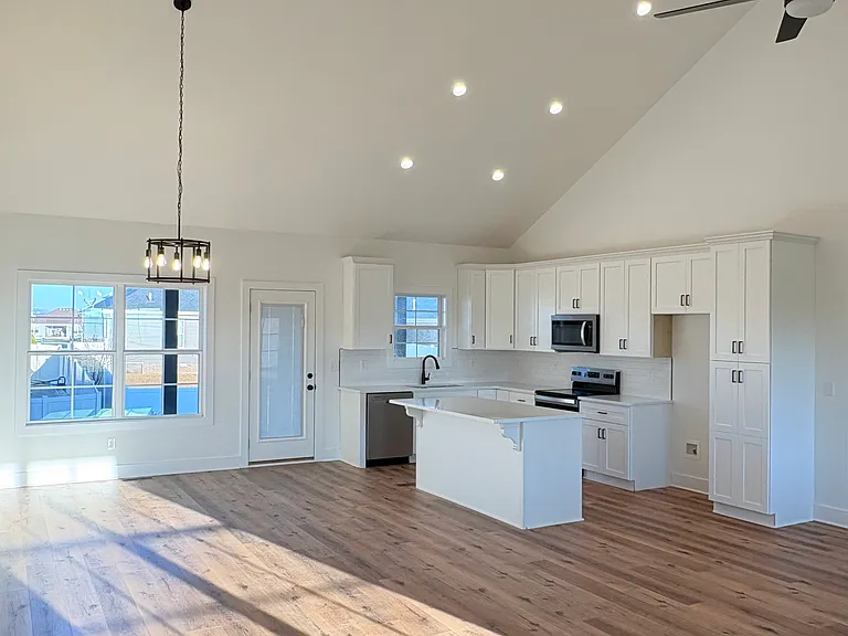 5380 Freesia Ln — Photo 2