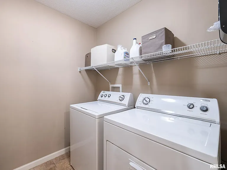 10009 N Brompton Ct — Photo 11