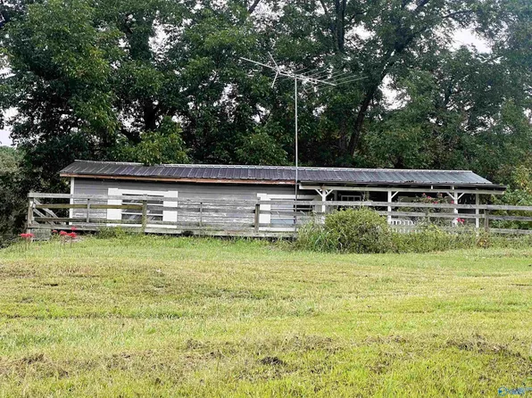 7365 Robbins Rd, Altoona, AL 35952