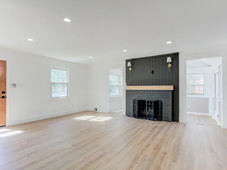 6019 Amherst Ave — Photo 7