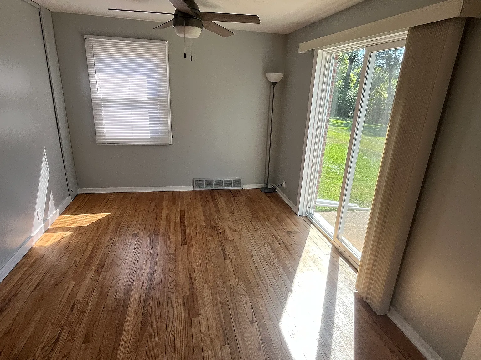 21 McCarthy Rd — Photo 2