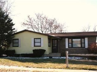 8358 Whitney Pl, Crown Point, IN 46307