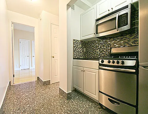 Rented by SW Queens Mezzanine | media 21