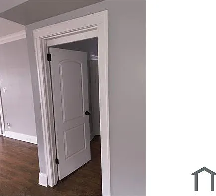 4 bed, $2,400 — Photo 2