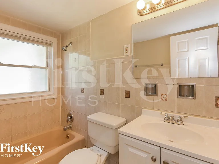 2108 Linden Ave — Photo 7