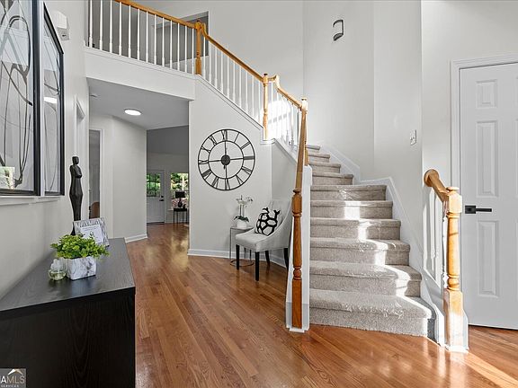 4th image of 2952 Stanton Ct NW