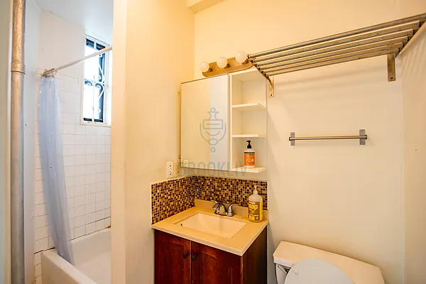 Rented by null | media 23