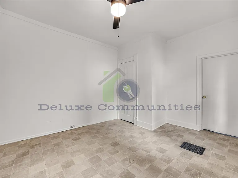 1928 Darwin Ave SW #2 — Photo 16