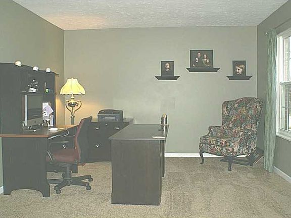 5th image of 10682 Standish Pl