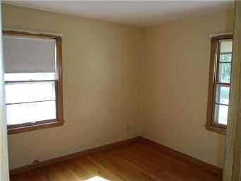 4th image of 4708 S Crysler Ave