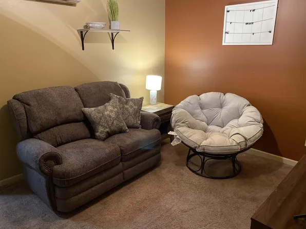 1931 Woods Rd, Jacksonville, IL