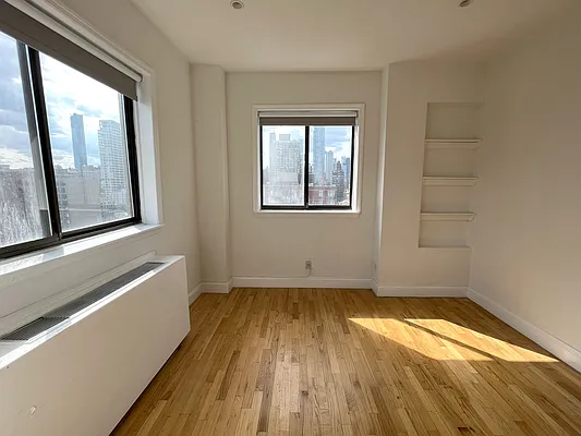 Rented by Akam Sales and Brokerage | media 12