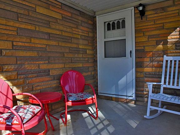 4th image of 10195 N McNeal Cir
