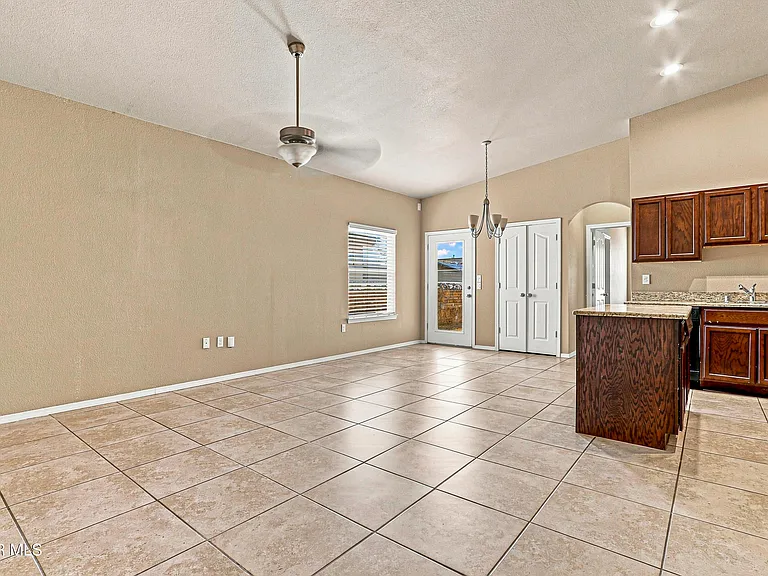 7008 Faxon Dr — Photo 38