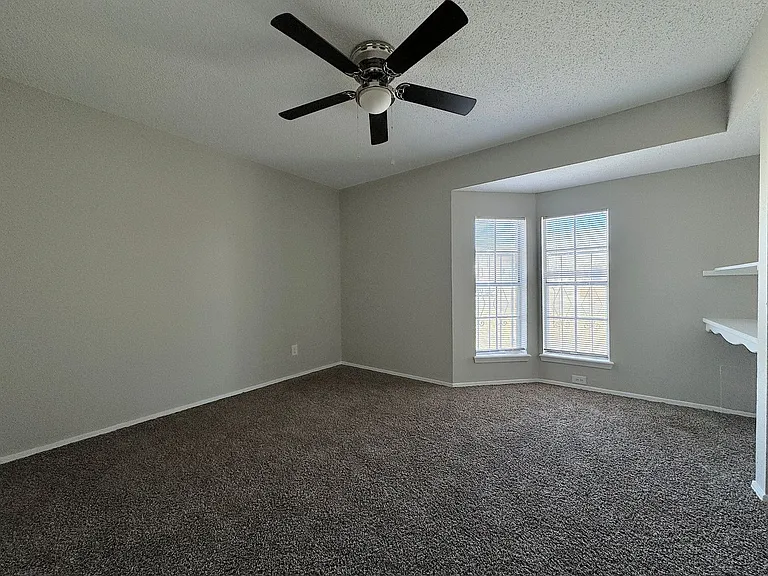 10200 Galahad Way — Photo 16