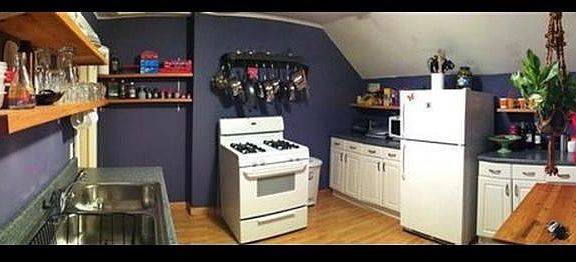 2nd image of 207 Fuller Ave SE #2