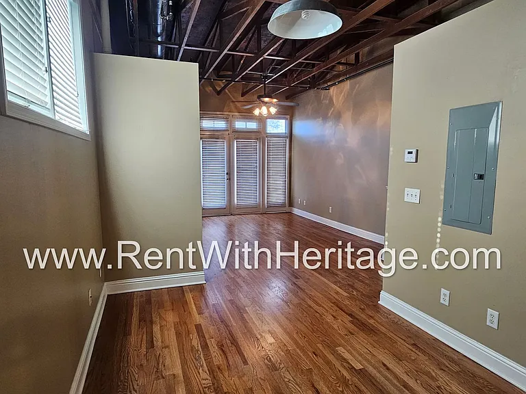130 W Montgomery St #D — Photo 12