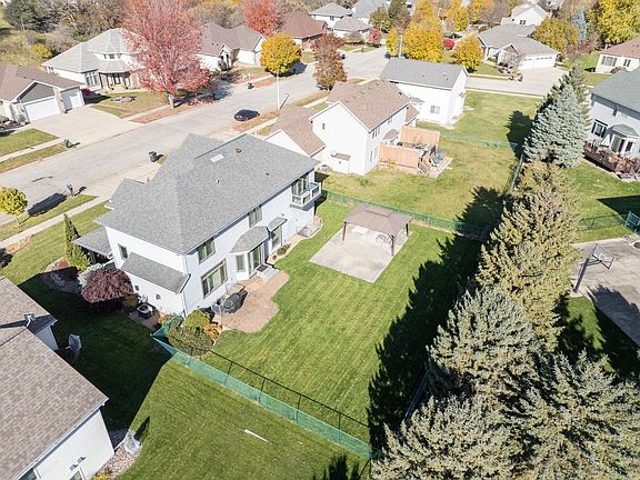 2nd image of 2980 Darcy Dr NE