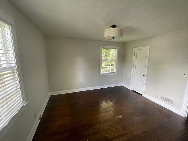 820 Gwynn Dr — Photo 6