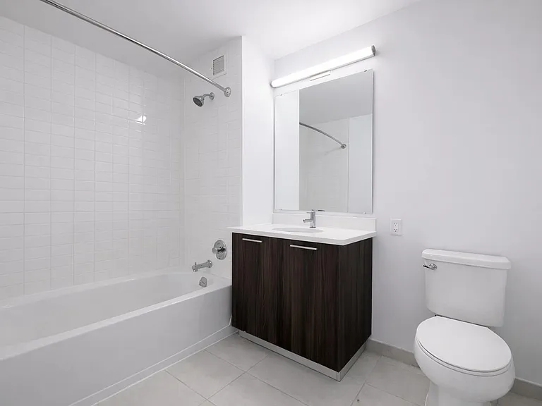 1524 Sheepshead Bay Rd #7G — Photo 8