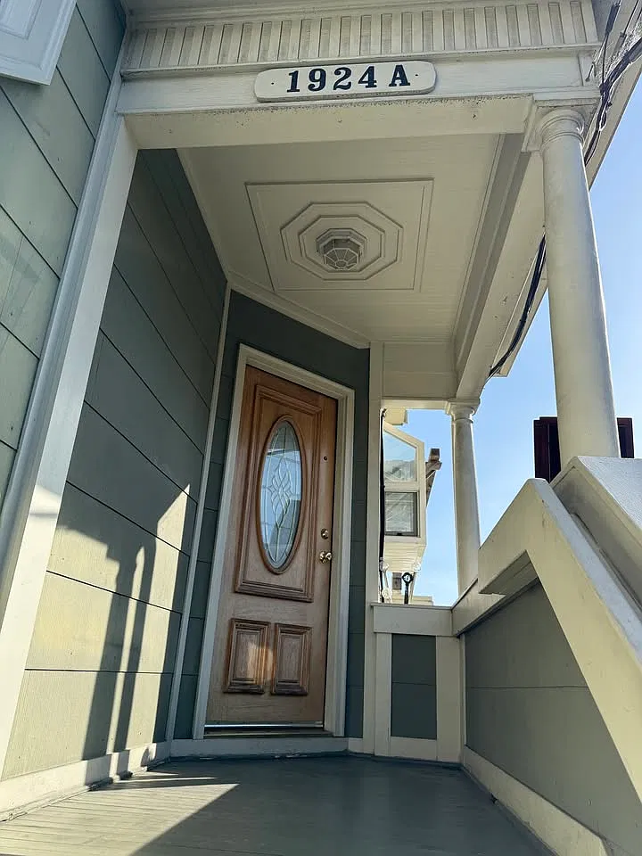2 bed, 850 sqft, $2,995 — Photo 1