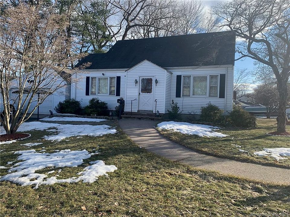 1st image of 670 Fountain St