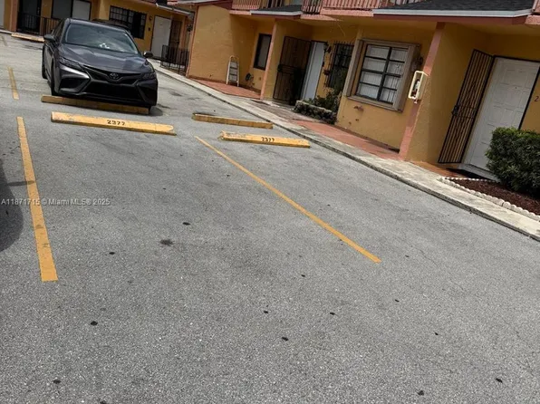 2377 W 66th Pl #204, Hialeah, FL 33016