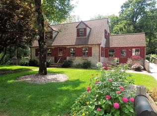 386 Old Marsh Hill Rd, Dracut, MA 01826