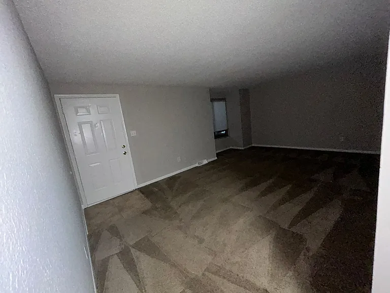 Coventry Court Townhomes — Photo 179