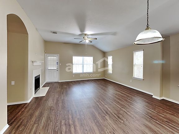 5th image of 1835 Manor Dr