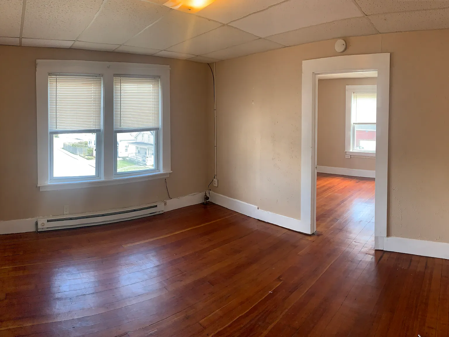 2 bed, 700 sqft, $1,996 — Photo 2